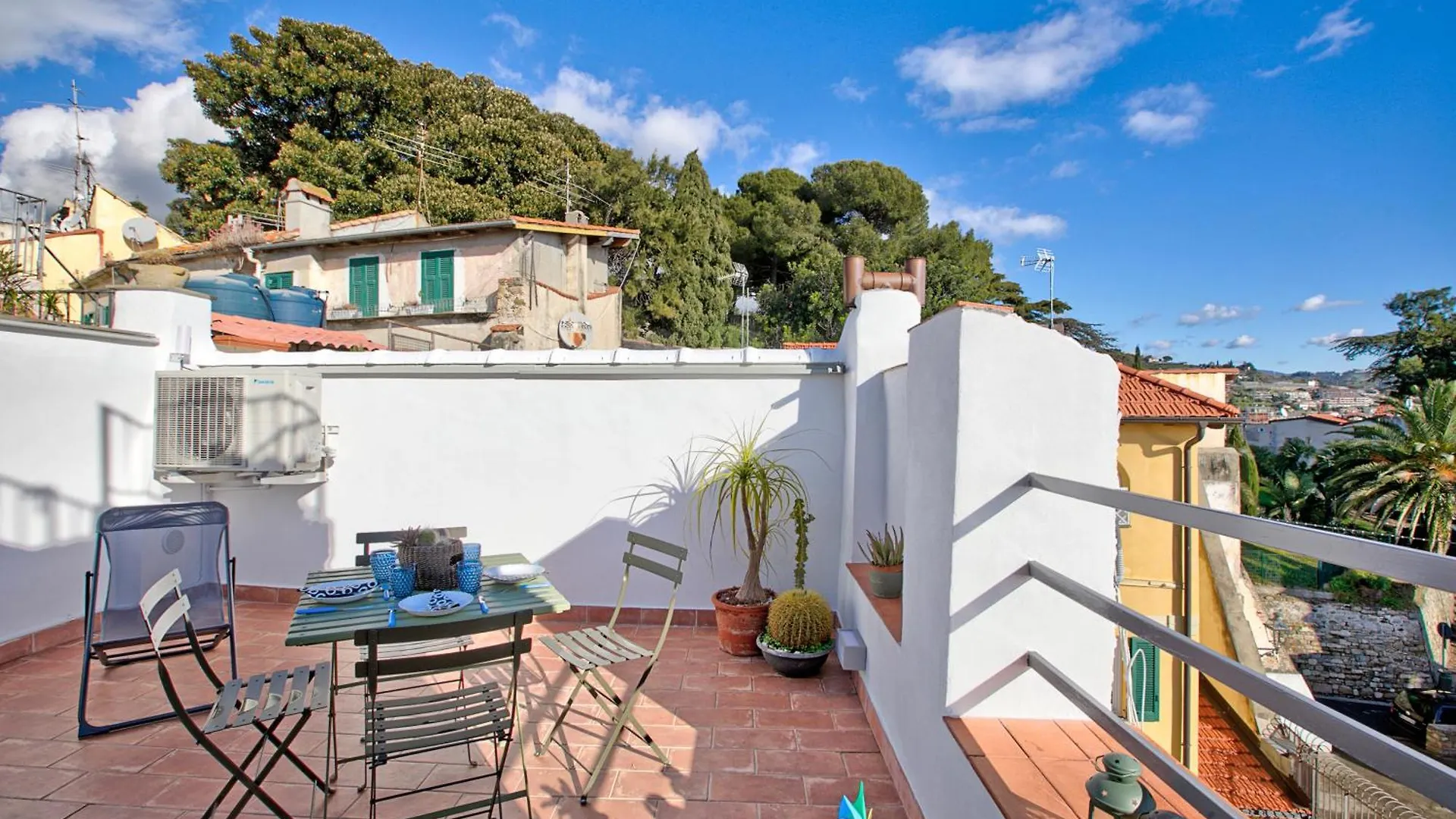 Apartment La Torretta Holiday Home Sanremo - Happy Rentals Italy